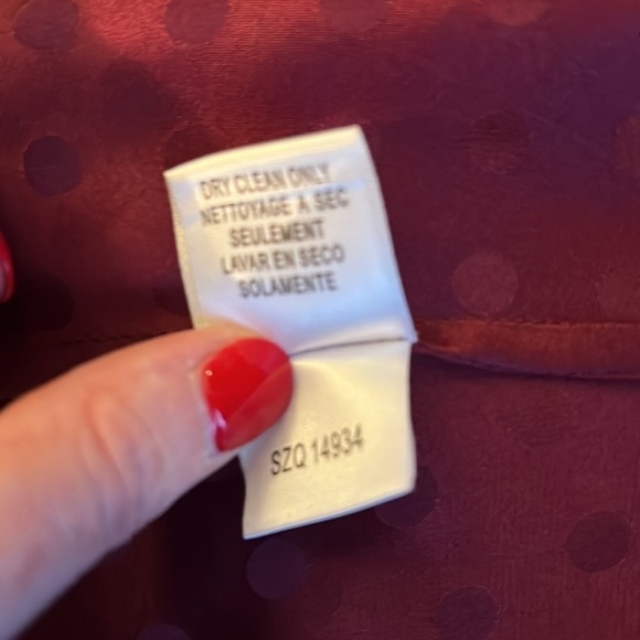 BCBGMAXAZRIA Burgundy Silk Polka Dot Sleeveless Top Size Small - Picture 12 of 12